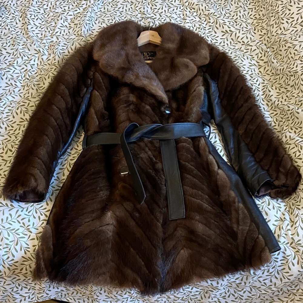 Real Fur - Mink Coat with Belt